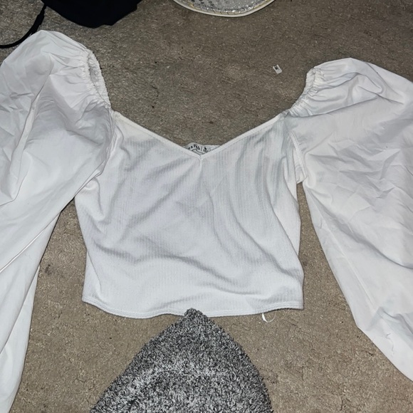 Abercrombie and Fitch White crop blouse - Picture 1 of 3